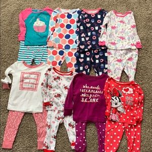Lot of 8 toddler girl pajamas